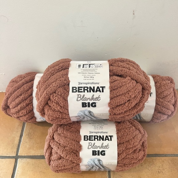 Bernat Big Blanket Other Bernat Big Blanket Yarn Brand New 32 Yards